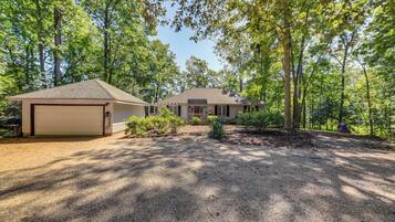 Cottage (3 Bedrooms) | Interior