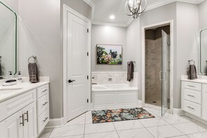 Apartment (2 Bedrooms) | Interior - Downtown Bay St Louis Condo - Walk to Beach! (Bay St Louis)