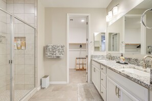 House (4 Bedrooms) | Interior - Central Casa Grande Home in Quiet Neighborhood (Casa Grande)
