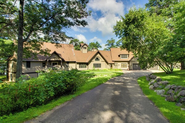 Sprawling Minnesota Home W/ On-site Lake Access - Minnesota