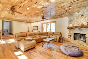 Interior - Sprawling Minnesota Home w/ On-site Lake Access (Nisswa)