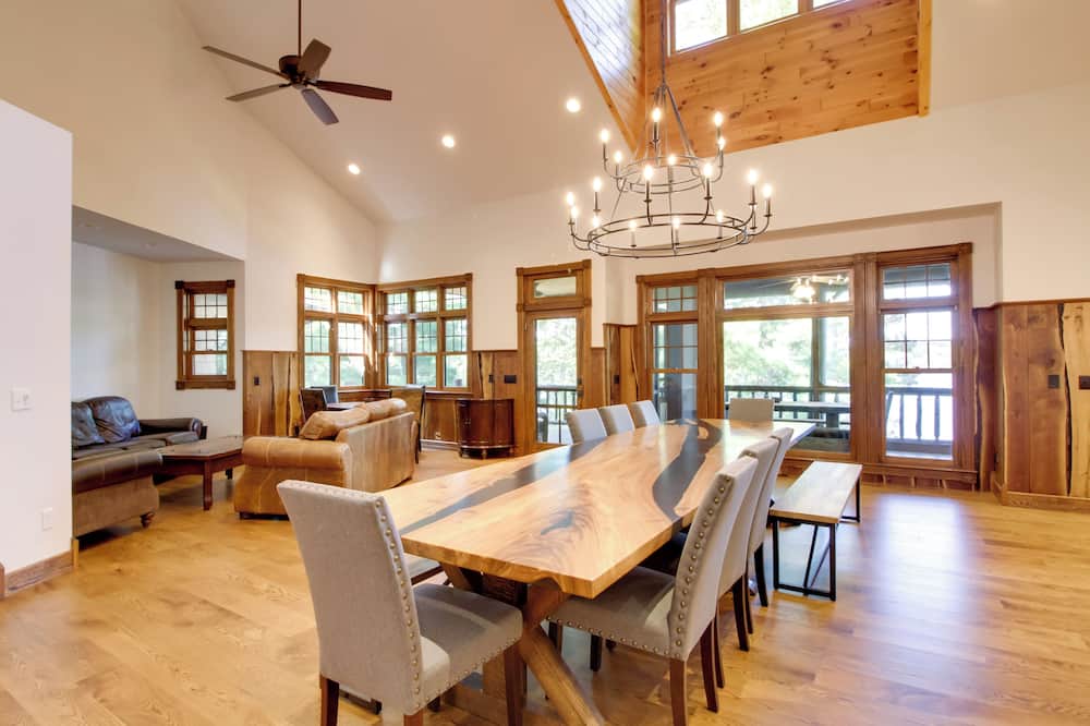 Sprawling Minnesota Home w/ On-site Lake Access - Spider Lake, MN
