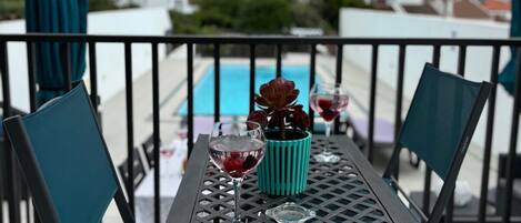 تناول الطعام بالخارج