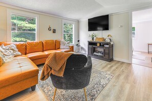 House (2 Bedrooms) | Interior