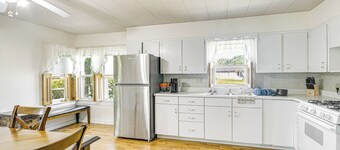 Sterling Home w/ Patio & Grill: 1 Mi to College!
