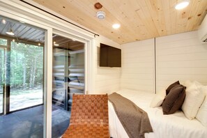 Apartment (0 Bedroom) | Interior