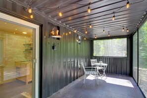 Apartment (0 Bedroom) | Bahagian dalam