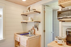 Apartment (0 Bedroom) | Interior