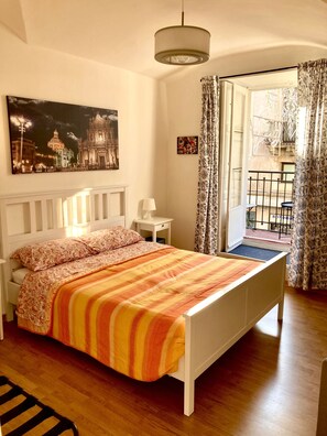 2 habitaciones, cuna de viaje, wifi y ropa de cama