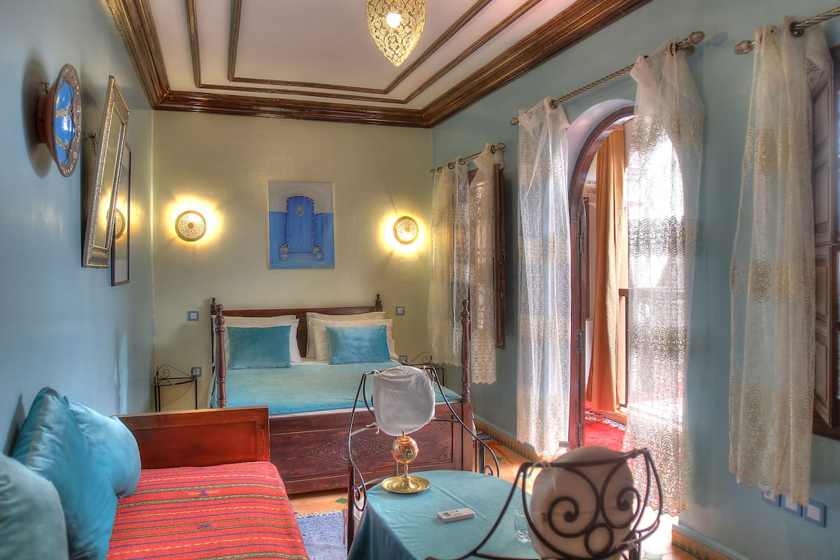 Tripla Comfort, vista cortile | Una cassaforte in camera, ferro/asse da stiro, Wi-Fi gratuito
