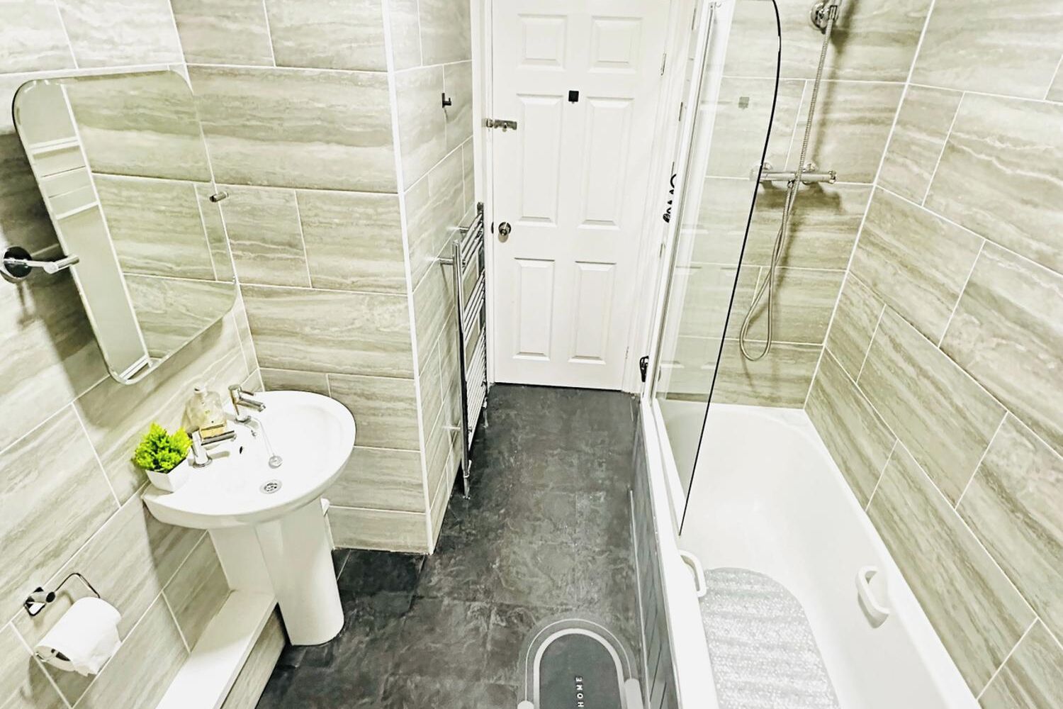 House | Bathroom | Combined shower/tub, deep soaking tub, hair dryer, towels