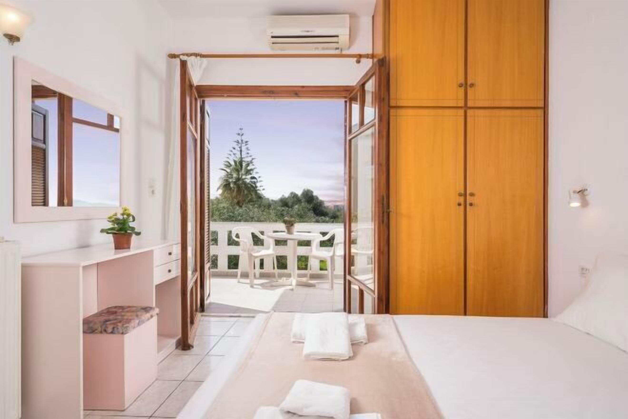 Desk, cots/infant beds, free WiFi, bed sheets