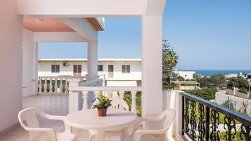 Captain Michalis 2 | Terrace/patio