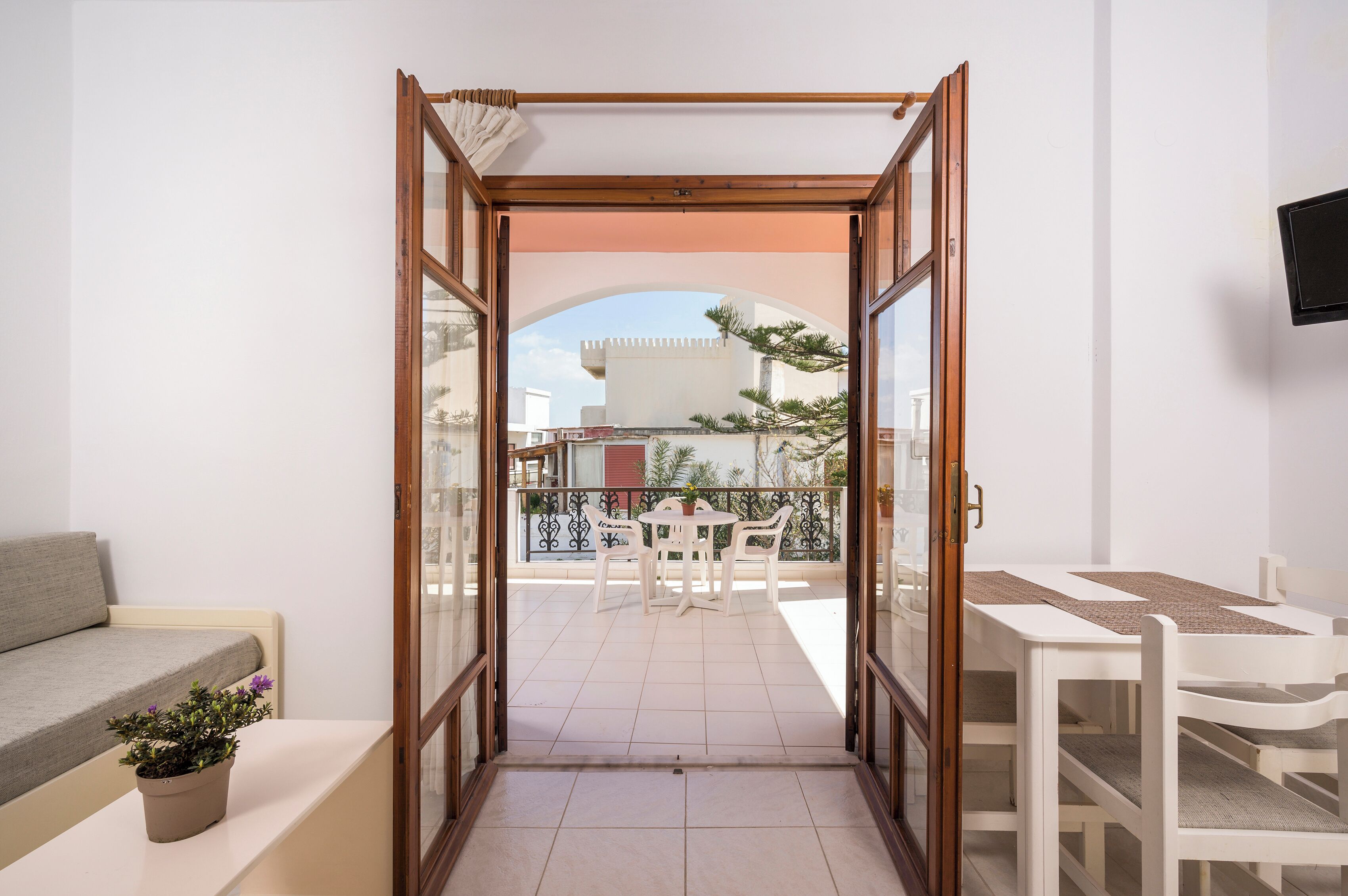 Captain Michalis 2 | Living area | 15-cm LCD TV with cable channels