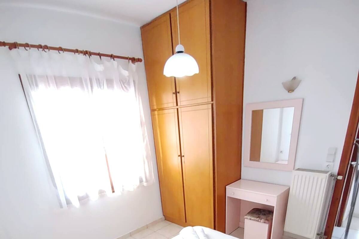 1 bedroom, desk, cots/infant beds, free WiFi