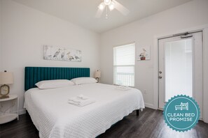 2 عدّة غرف نوم ومكواة/لوح كي وواي فاي مجانًا وملاءات أسرّة