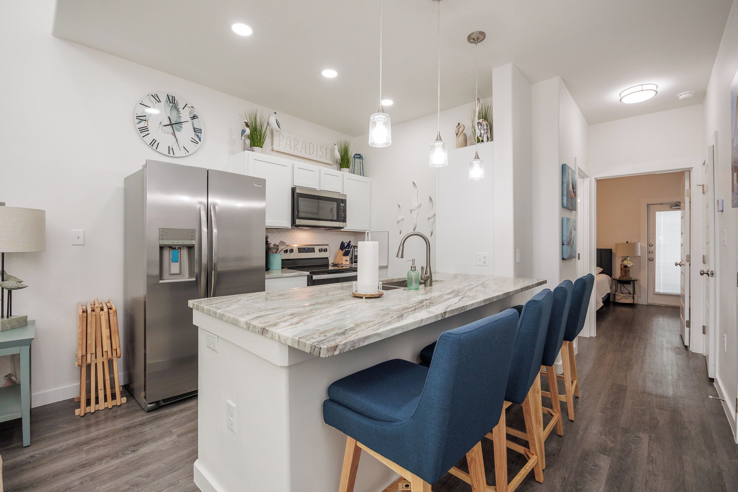 雪櫃、微波爐、焗爐、爐具