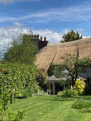 Exterior - Idyllic Historic Thatched Cottage Hardy's Dorset (Blandford Forum)