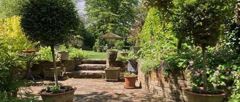 Cottage | Property grounds