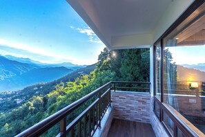 Superior Double Room, Mountain View | Mountain view - The Golden Retreat Hotel in Pelling (Gyalshing)