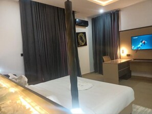 Exclusive Room | 1 bedroom, individually decorated, individually furnished, free WiFi
