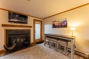 Interior - Pet Friendly 1br/1ba 18 Powderidge (Snowshoe)