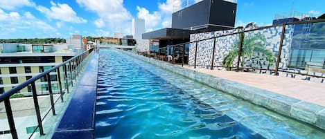 Departamento superior | Alberca | Alberca al aire libre