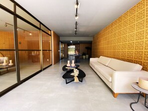 Interior - Flat FM20 Vista Lateral - By Almare (João Pessoa)