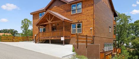 Cabin, 6 Bedrooms | Exterior