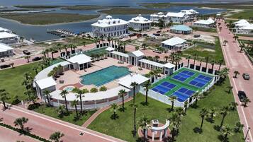 House, 3 Bedrooms | Aerial view