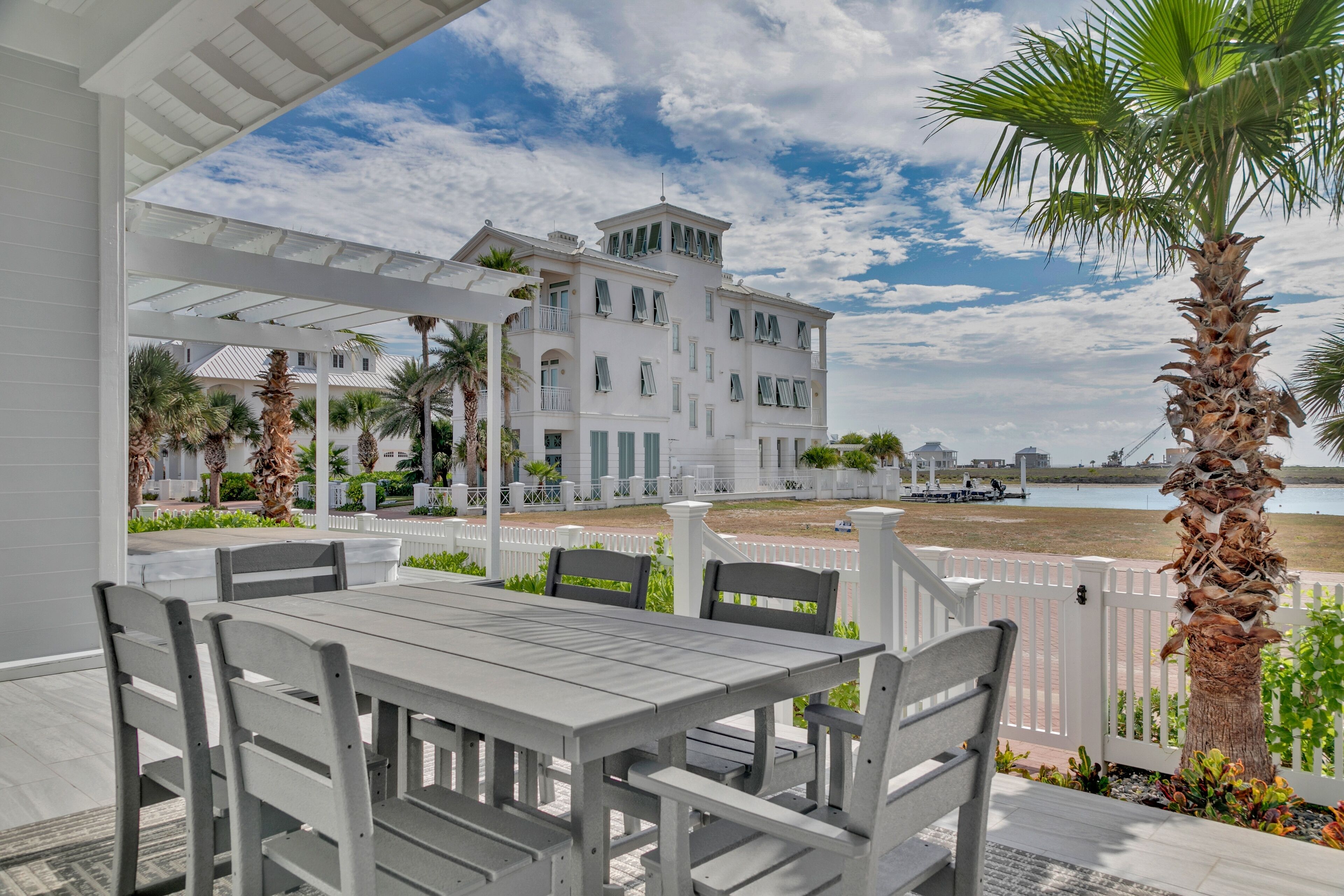House, 3 Bedrooms | Outdoor dining