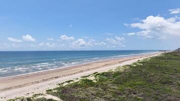 House, 4 Bedrooms | Beach