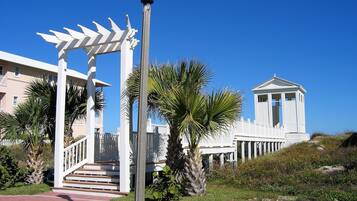 House, 3 Bedrooms | Property grounds