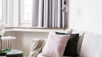 Apartment | 1 bedroom, premium bedding, down comforters, desk