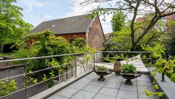 Comfort Villa | Terrace/patio