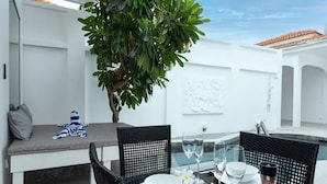 Exterior - Party Pool Villa Pattaya (Pattaya)