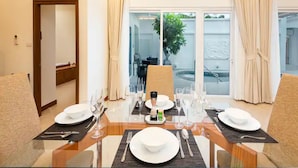 In-room dining - Party Pool Villa Pattaya (Pattaya)