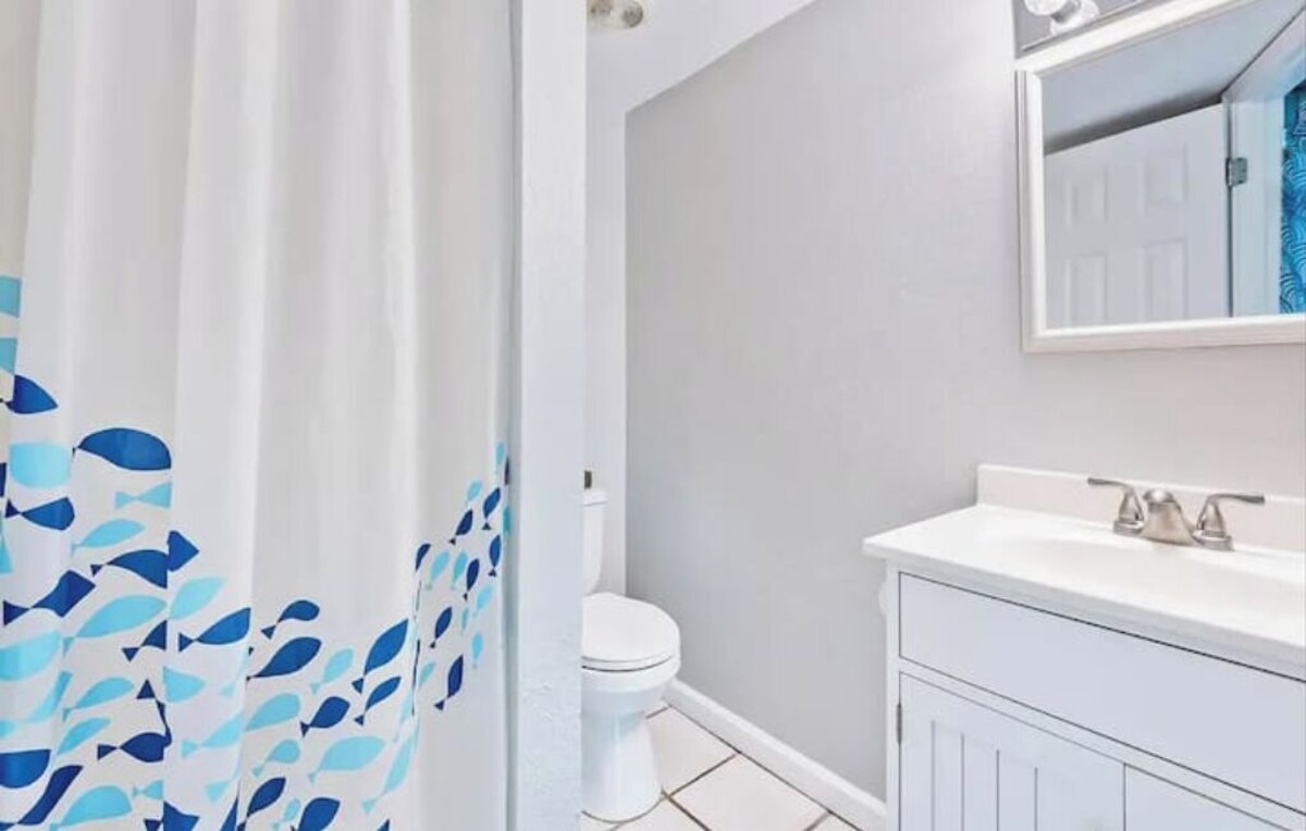 Photo 8 of Blue Pearl 1 bedroom, 2 bath condo - sleeps 6 , Pet friendly.