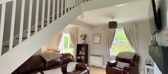 3 bed house on the banks of the River Erne and just outside Belturbet town