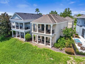 Exterior - Luxury Villa 4 Bed Villa/ Private Pool/spa/ Golf Views/ Near Disney / Sleeps 10 (Kissimmee)