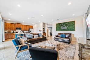 TV - Mystic Meadows - Five Bedroom House, Sleeps 11 (Kissimmee)