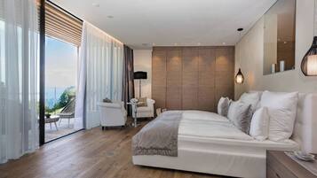 Landmark I | In-room safe, individually decorated, individually furnished, desk