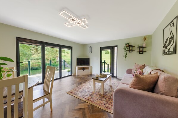 Cabin | Living area | TV - Secret Waterside Lodges in Worcestershire (Worcester)