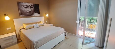 1 chambre, fer et planche à repasser, Wi-Fi, draps fournis