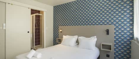 Standard Double Room, Ensuite, Garden View