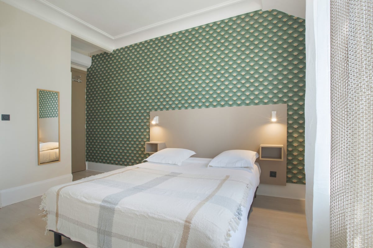 Superior Double Room, Ensuite, Garden View | 1 bedroom, desk, laptop workspace, free WiFi