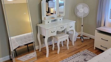 3 chambres, bureau, fer et planche à repasser, Wi-Fi gratuit