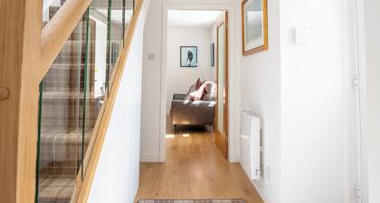 A charming cottage in the heart of Ballater, with a beautiful & modern interior