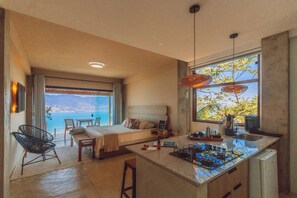 Comfort Studio Suite, Balcony, Sea View | Minibar, individually decorated, free WiFi, bed sheets - Casa Natu Mirante  (Ilhabela)