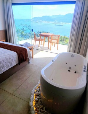 Comfort-Studiosuite, Balkon, Meerblick | 1 Schlafzimmer, Minibar, kostenloses WLAN, Bettwäsche